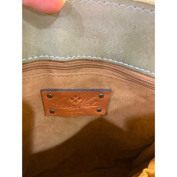 Patricia Nash Leather Crossbody Medallion Bag Boho Southwestern Like New - Picture 7 of 8